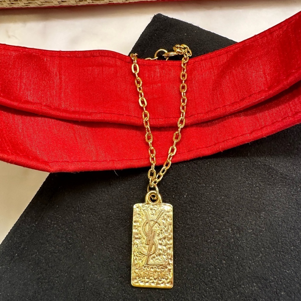 YSL TOTE Auth YSL Beauty Bag Charm & StrawTote Bracelet NECKLACE New - Picture 2 of 10